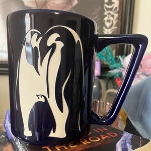 Vintage SeaWorld Cobalt Blue etched Penguin Ceramic Mug Vintage 4.5’ glossy